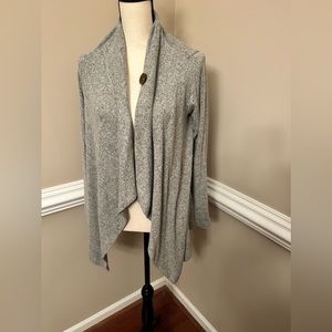 ONE-BUTTON WRAP IN GRAY